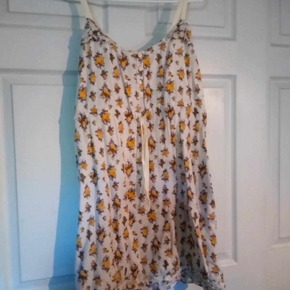 Off white dress yellow flowers XL